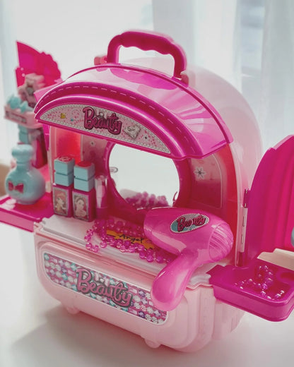 Backpack-to-Beauty Royal 3-in-1 Playset